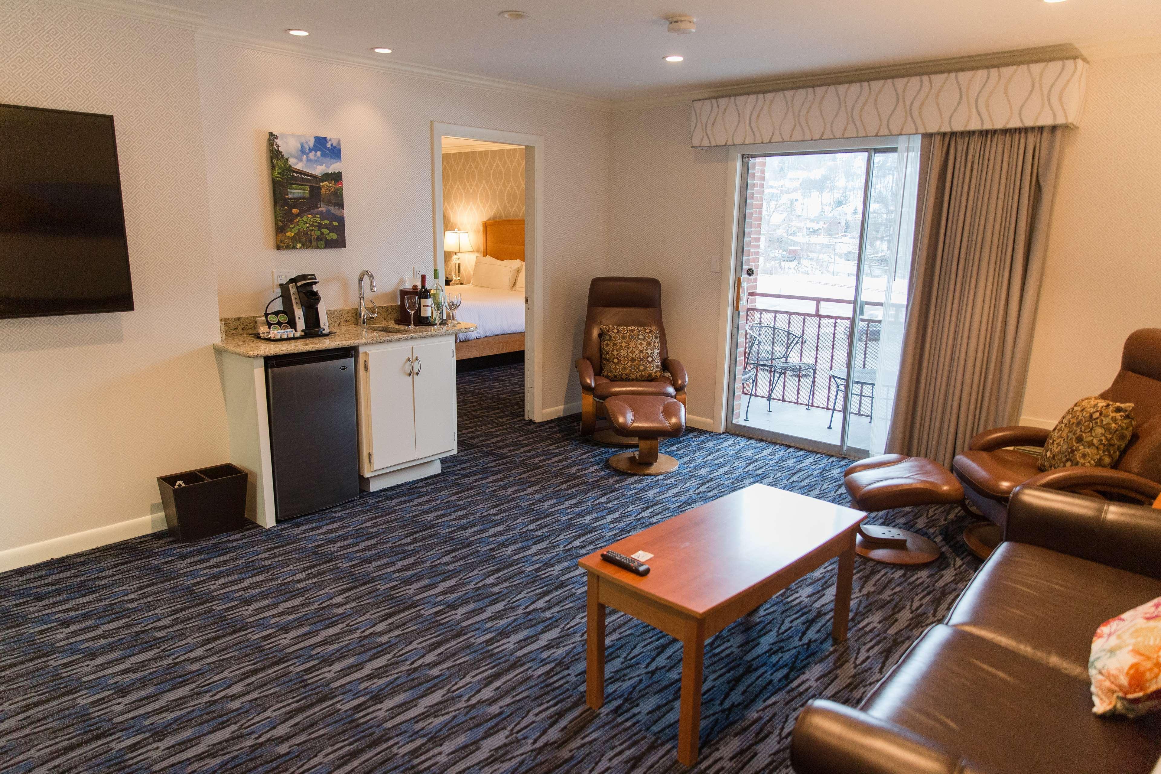 Capitol Plaza Hotel Montpelier Tapestry Collection By Hilton 外观 照片