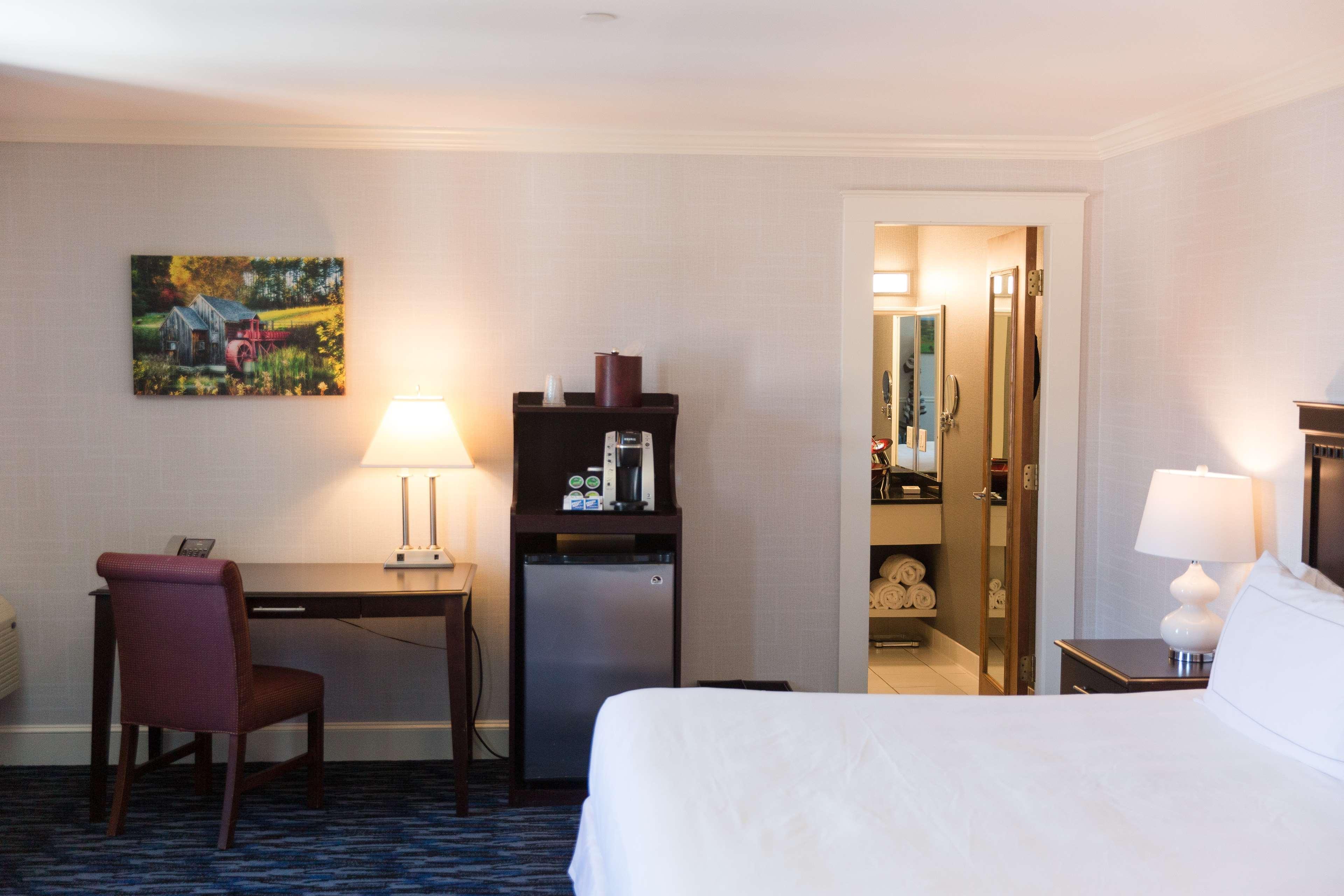 Capitol Plaza Hotel Montpelier Tapestry Collection By Hilton 外观 照片