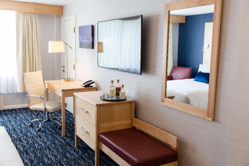 Capitol Plaza Hotel Montpelier Tapestry Collection By Hilton 外观 照片