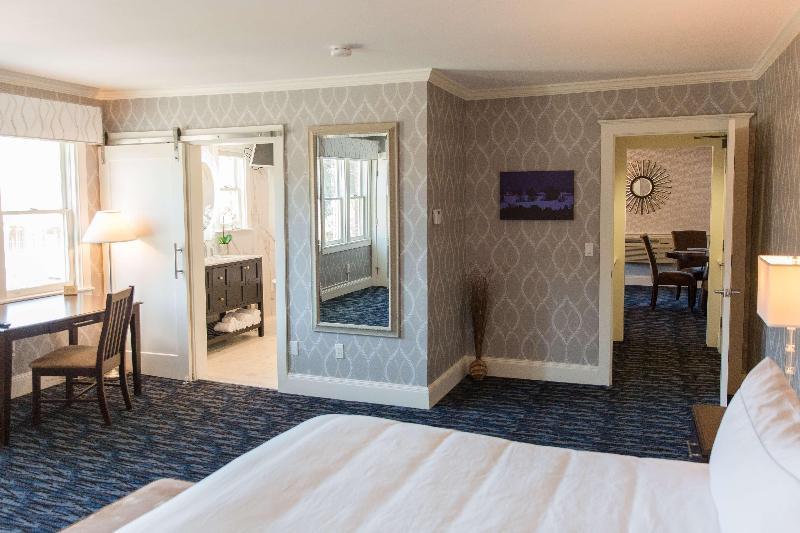 Capitol Plaza Hotel Montpelier Tapestry Collection By Hilton 外观 照片
