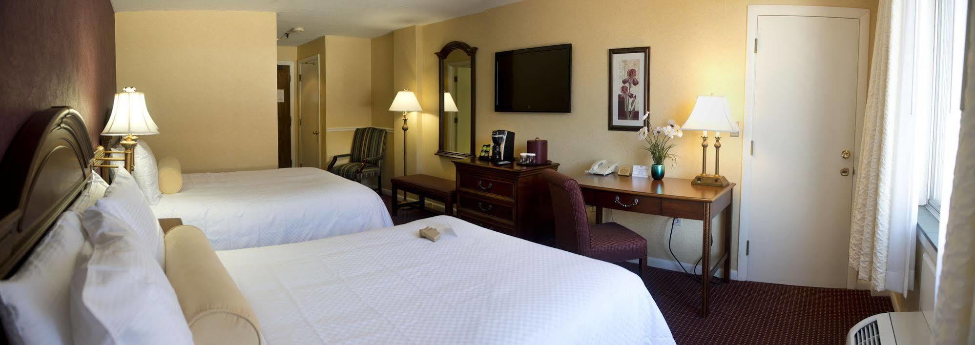 Capitol Plaza Hotel Montpelier Tapestry Collection By Hilton 外观 照片