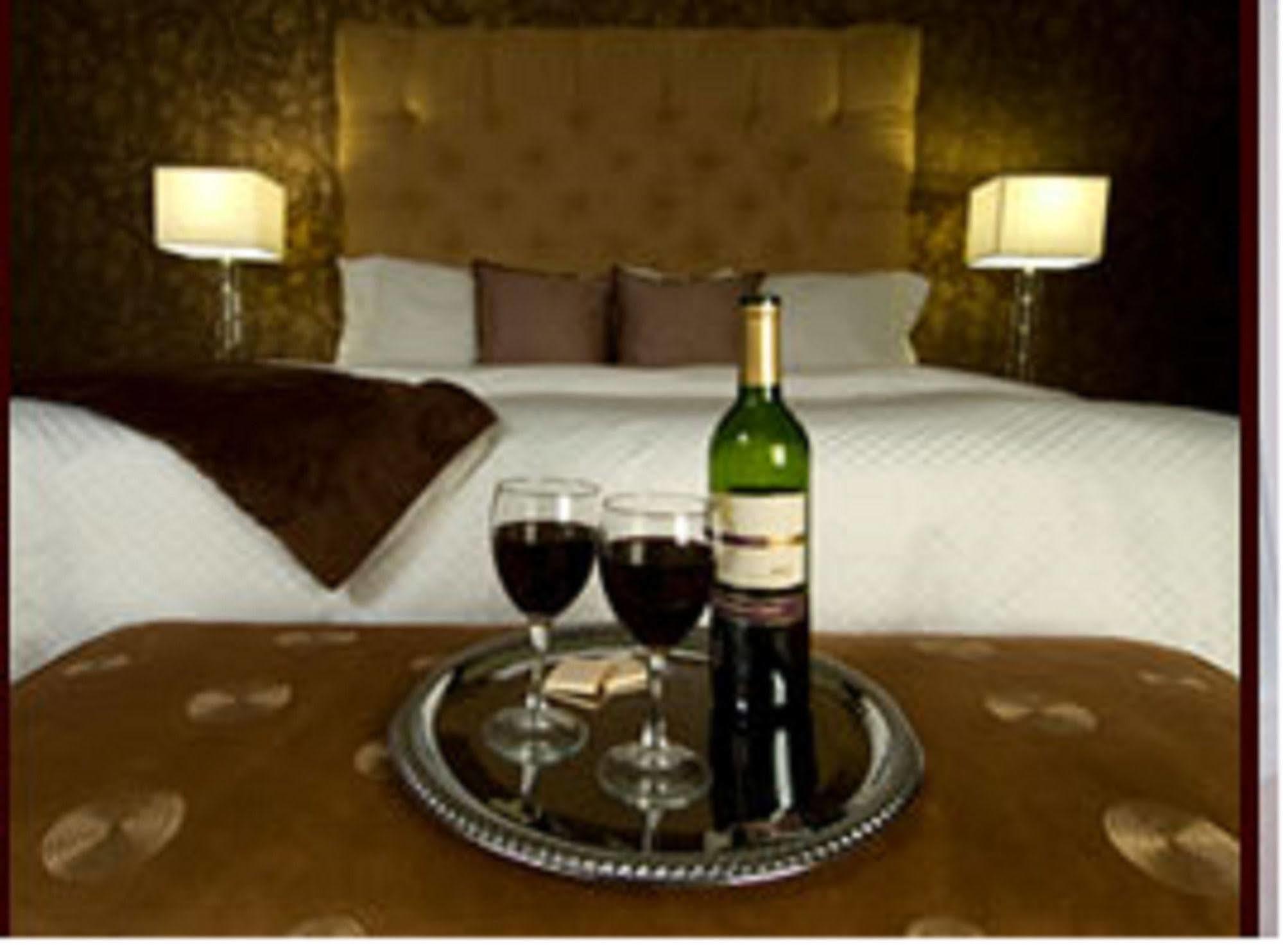 Capitol Plaza Hotel Montpelier Tapestry Collection By Hilton 外观 照片