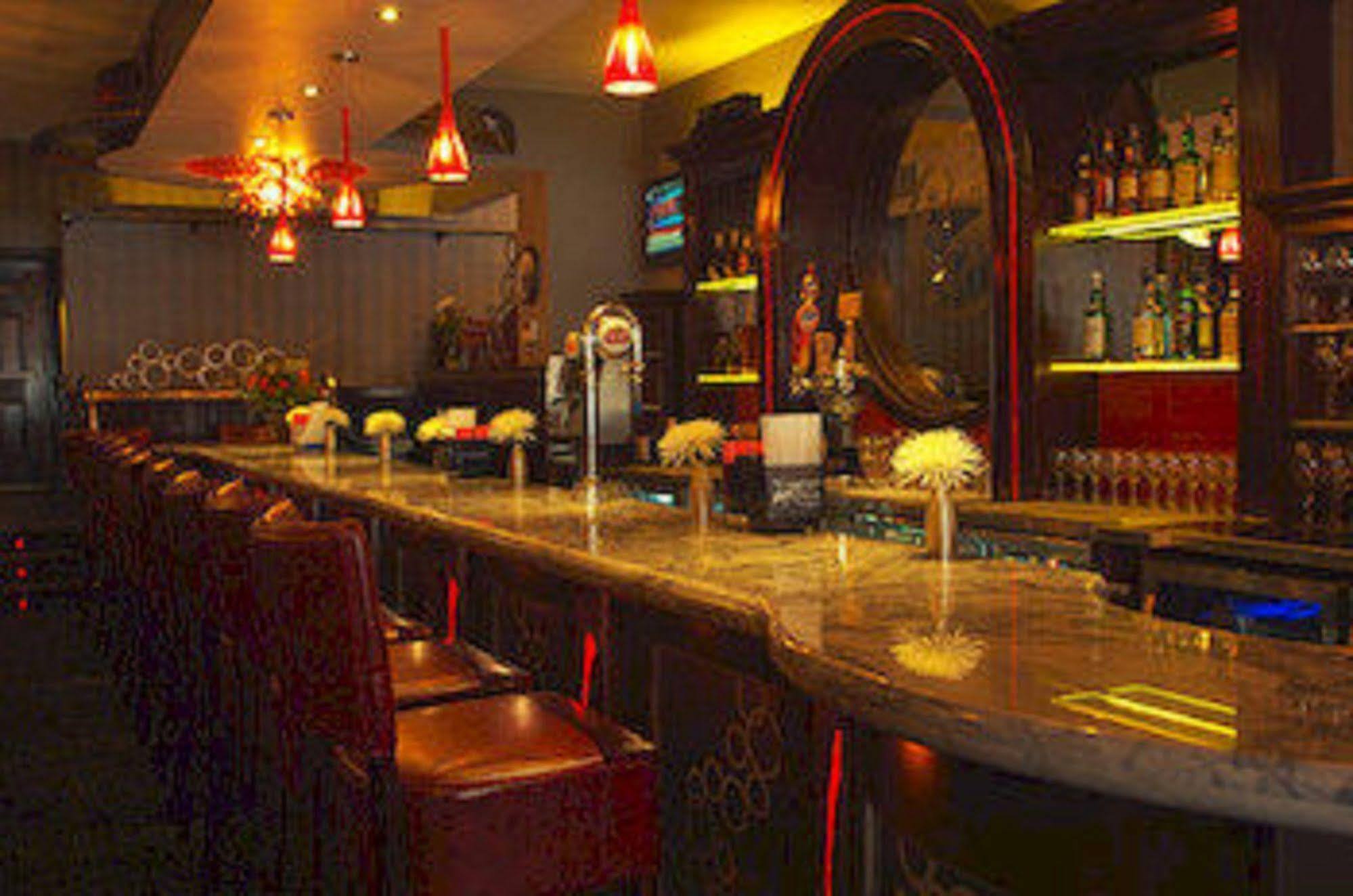 Capitol Plaza Hotel Montpelier Tapestry Collection By Hilton 外观 照片